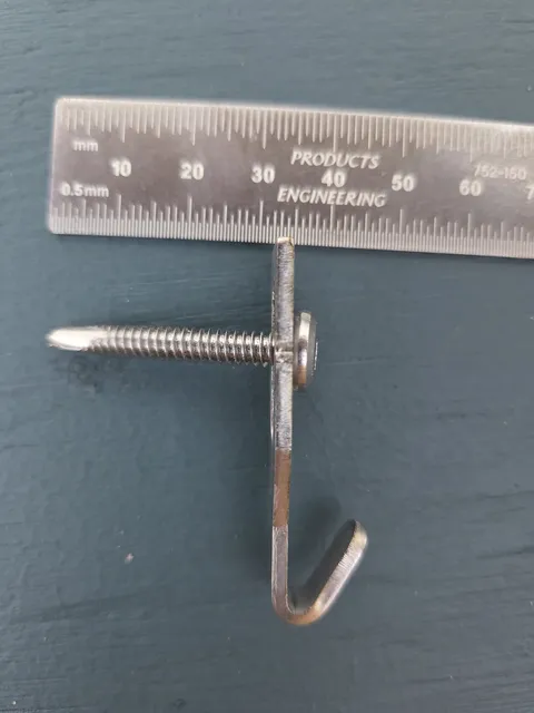 35mm stainless hex-head screw through a centre hook