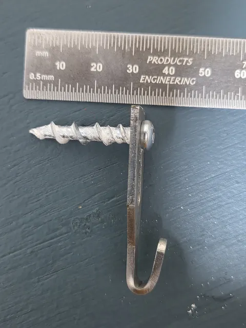 35mm Walldog square-drive screw for plasterboard through a centre hook